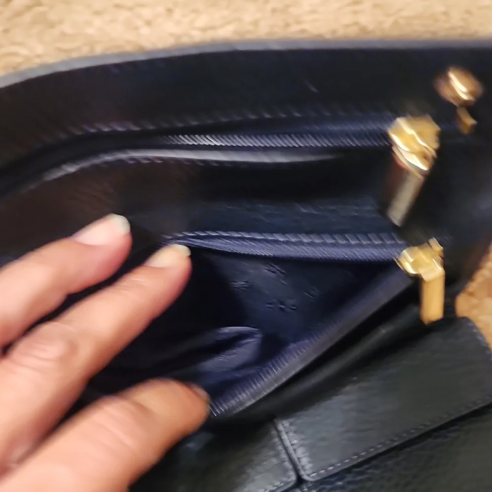 Tory Burch Leather Wallet with Gold Logo - Picture 4 of 11